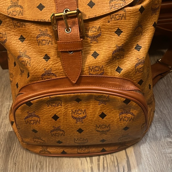 Pre loved MCM Backpack - Picture 6 of 8
